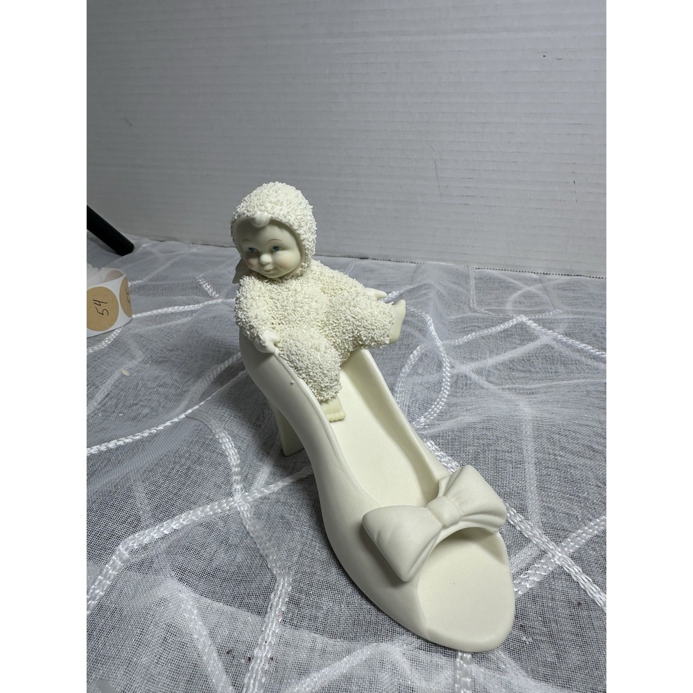 NEW IN BOX DEPARMENT 56 SNOWBABIES 2006 "MOMMY, CAN I WEAR YOUR SHOES?  56.69665